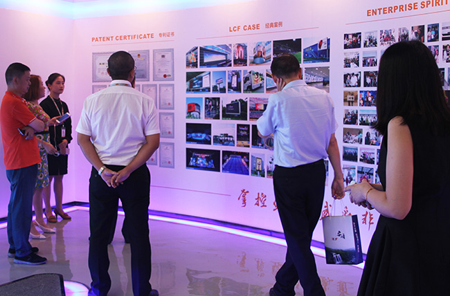 星空游戏荣誉照片墙