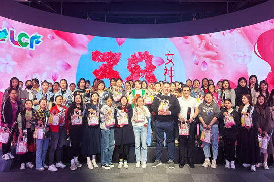 魅力女神节•巾帼绽芳华 | 星空游戏开展三八国际妇女节慰问活动